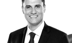 Bakanlardan Ferdi Zeyrek paylaşımı