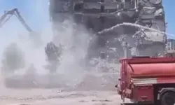 Diyarbakır Kayapınar’da Kontrollü Yıkımda 8 Katlı Bina Çöktü
