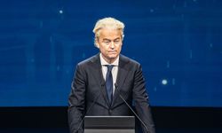 Hollanda'da Hükümet Düştü