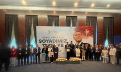 AK Parti'de bayramlaşma töreni
