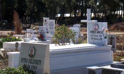 Antalya'da Yabancılar 'Aile Mezar'larına Yoğun İlgi Gösteriyor