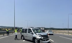 Araç Bariyere Çarptı; 3 Yaralı