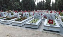 Edirnekapı Şehitliği'nde Babalar Günü