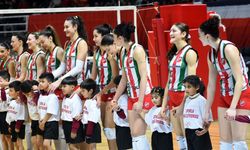 Karşıyaka Voleybolu Kurtardı