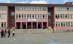Öğrencinin örnek davranışı tabletle ödüllendirildi