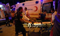 Otelde Yangın Çıktı Turistler Tahliye Edildi