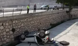 Burdur'da dere yatağına düştüler