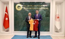 Bakan Kurum, Dursun Özbek ile görüştü