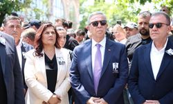 Mansur Yavaş'tan Ferdi Zeyrek'e duygusal veda