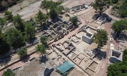 Olympos Antik Kenti'nde Yeni Mozaikler Bulundu
