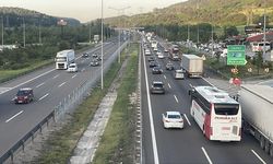 TATİLCİLER YOLA ÇIKTI, OTOYOLLARDA YOĞUNLUK VAR