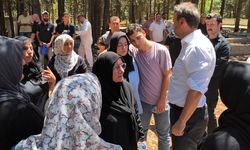 Bakan Bayraktar, Teyzesinin Cenazesinde