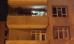 Balkondan düşüp yaşamını yitirdi