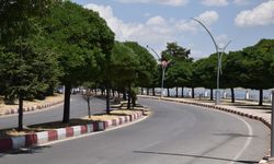 Otomobile çarpan motosiklet sürücüsü yaşamını yitirdi