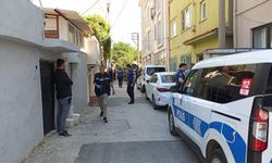 Sağlık Ekibinin İhbarına Giden Polisi Bıçakladı
