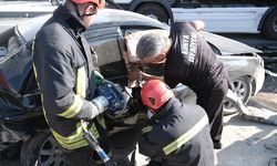 Konya'da Tır Otomobile Çarptı