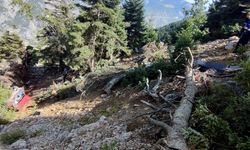 Adana'da Uçurumdan Otomobil Yuvarlandı