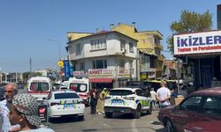 Bursa'da halk otobüsü ile otomobil çarpıştı!