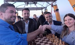 Gökyüzünde satranç oynadılar