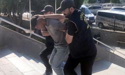 Kurusıkı tabancayla büfe soydu