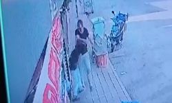 Market çırağını darbeden bekçi kamerada