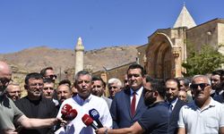 Özgür Özel, TBMM'yi olağanüstü toplantıya çağırdı