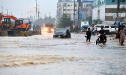 Pakistan'daki sel, 2 milyon kişiyi etkiledi