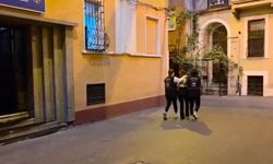 Sevgilisini kıskandığı için bıçakla yaraladı
