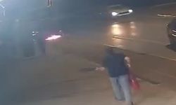Seyir halindeki otomobil alev topuna dönüştü