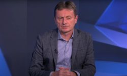 Sırp Bakan, canlı yayında hastanelik oldu