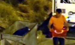 Tekirdağ’da Buldukları Bayrağı Temizleyip Balkona Astılar