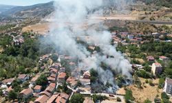 Tokat'taki yangın evlere sıçramadan söndürüldü