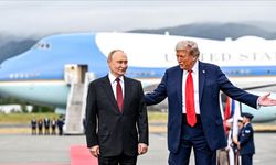 Putin ve Trump zirvesi Alaska'da başladı