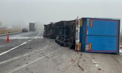 Çankırı'da TIR devrildi: 1 yaralı