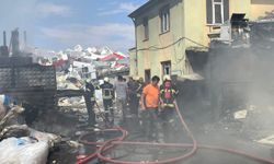 Kayseri'de Hurdacı Yangını Söndürüldü