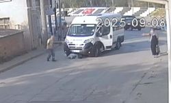 Anne ile oğlu okul yolunda yaralandı