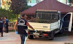 Arkadaşının sürdüğü kamyonetin altında kalarak hayatını kaybetti