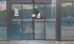 Avcılar'da kolonları kesildiği öne sürülen iş yerine mühür vuruldu