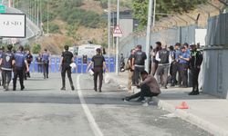 CHP İstanbul İl Başkanlığı Önünde Güvenlik Önlemleri Devam Ediyor