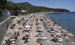Ege Denizi ısınıyor: Yüzme sezonu 11 gün uzadı