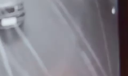 El yapımı patlayıcıyı sokakta patlattı!