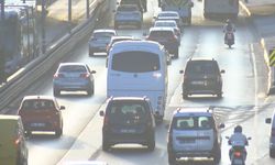 İstanbul'da okullarda uyum haftası, trafiği felç etti