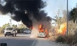 Mersin'de öğrenci servisi alev topuna döndü!