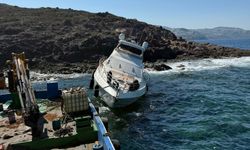 Motoryat Bodrum’da kayalıklara çarptı
