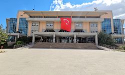 Şehit ailesini dolandıran şüpheliler adliyede