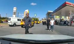 Trafikte ‘yol verme’ tartışması, ehliyetine mal oldu