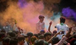 Renklerin birleştirici gücü: Holi Festivali