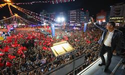 “Özel’den miting mesajı: Diz çökmeyeceğiz”
