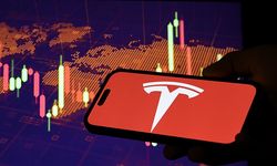 Tesla'nın karı üçüncü çeyrekte yüzde kaç azaldı?