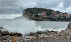 Amasra'da 4 Metrelik Dalga Boyu
